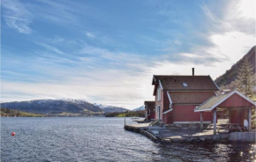 Cozy Home In Ølensvåg With Wifi